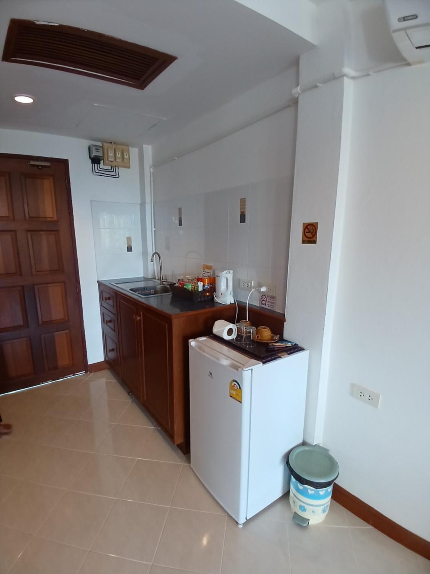 Aksarai Hotel パトン エクステリア 写真