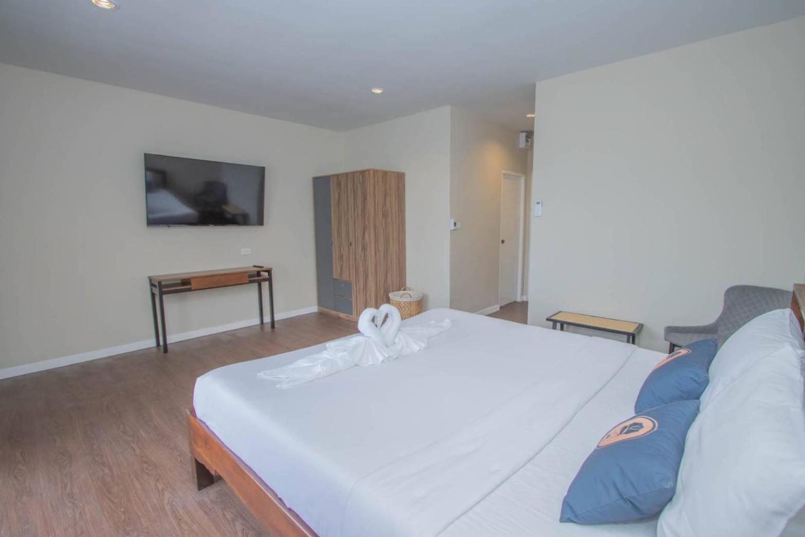 Aksarai Hotel パトン エクステリア 写真